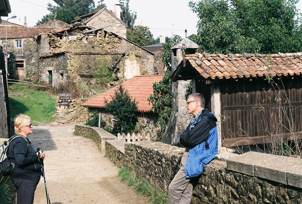 Lorna and Jason on Camino, by Betty Duggan_med